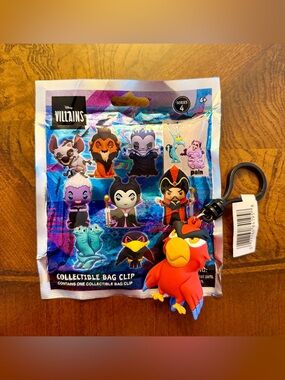 Disney Villains Iago Figural Bag Clip Keychain Series 4 Monogram Aladdin Rare